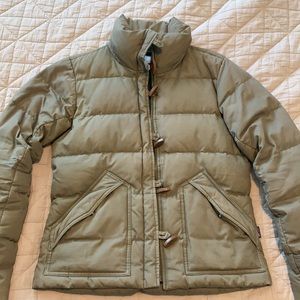 Patagonia toggle down jacket green small
